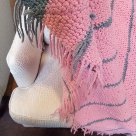 Handmade Crochet Blanket Throw pink and grey 61 inches x 78 inches - Picture 5 of 6